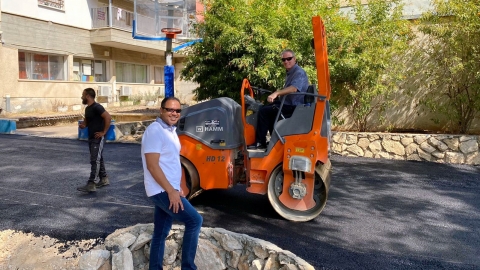 עובד ומוחמד.סיום שדרוג מערכות ביוב.jpg